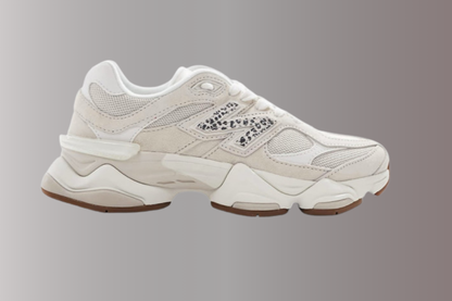 NB 9060 Détail Léopard en Beige